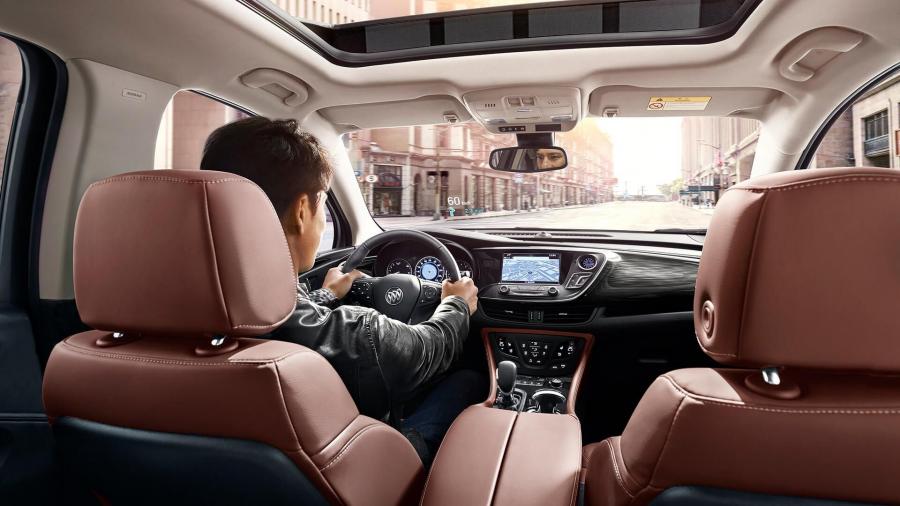 Интерьер Buick Envision 2017 года  (CN) (фото 3 из 7)